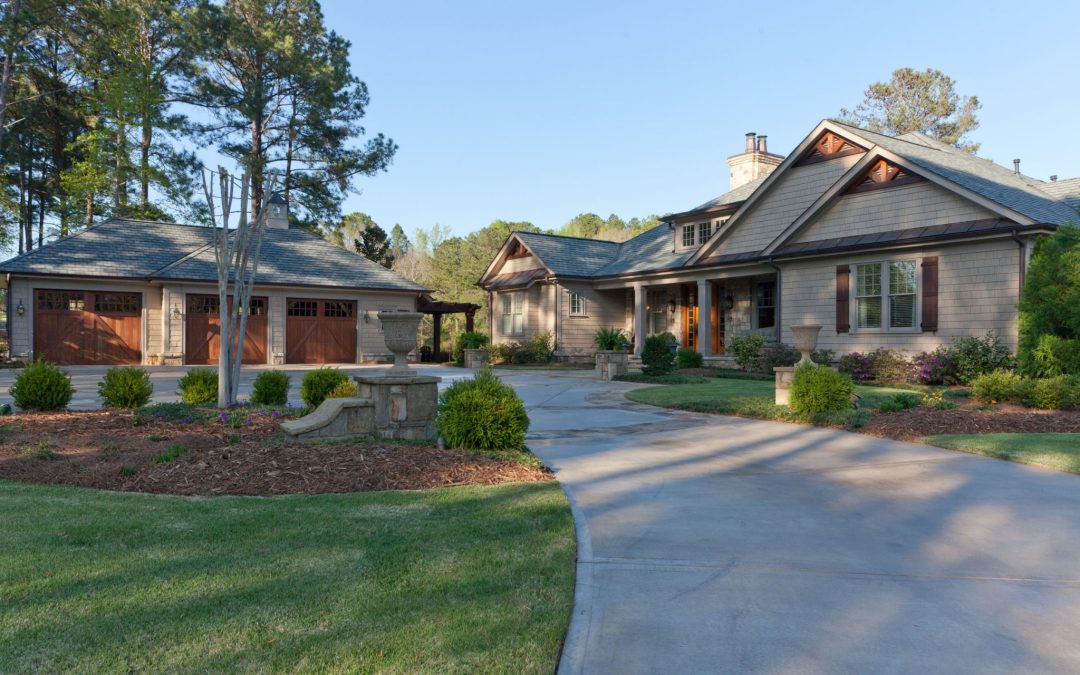 The exterior of the renovated ranch home on Lake Oconee, Georgia.