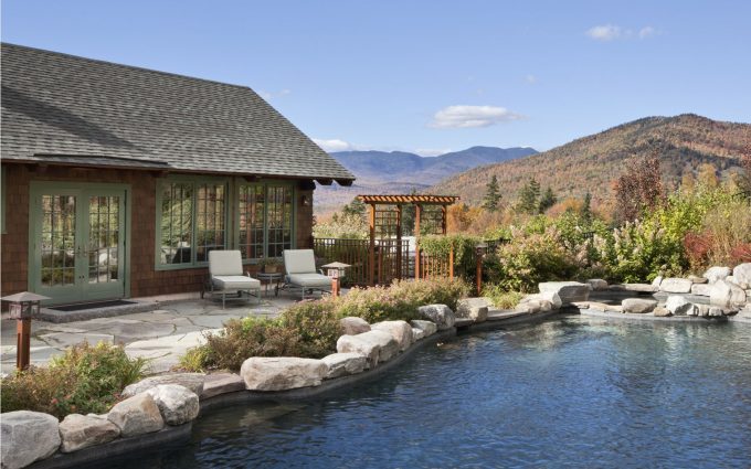 No mountain retreat would be complete without a poolside oasis for relaxing and entertaining.