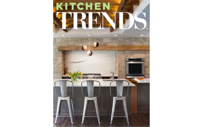 This issue of Trends Kitchen features a Martha’s Vineyard kitchen designed by Boston interior designer Elizabeth Swartz Interiors, utilizes careful space planning and beautiful finishes to create a seaside kitchen that is long on both function and style.