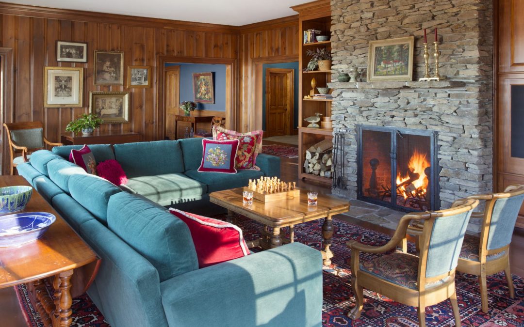 Living room of a Vermont home with interior design by Boston Interior Designer Elizabeth Swartz Interiors that was featured on a Houzz house tour.