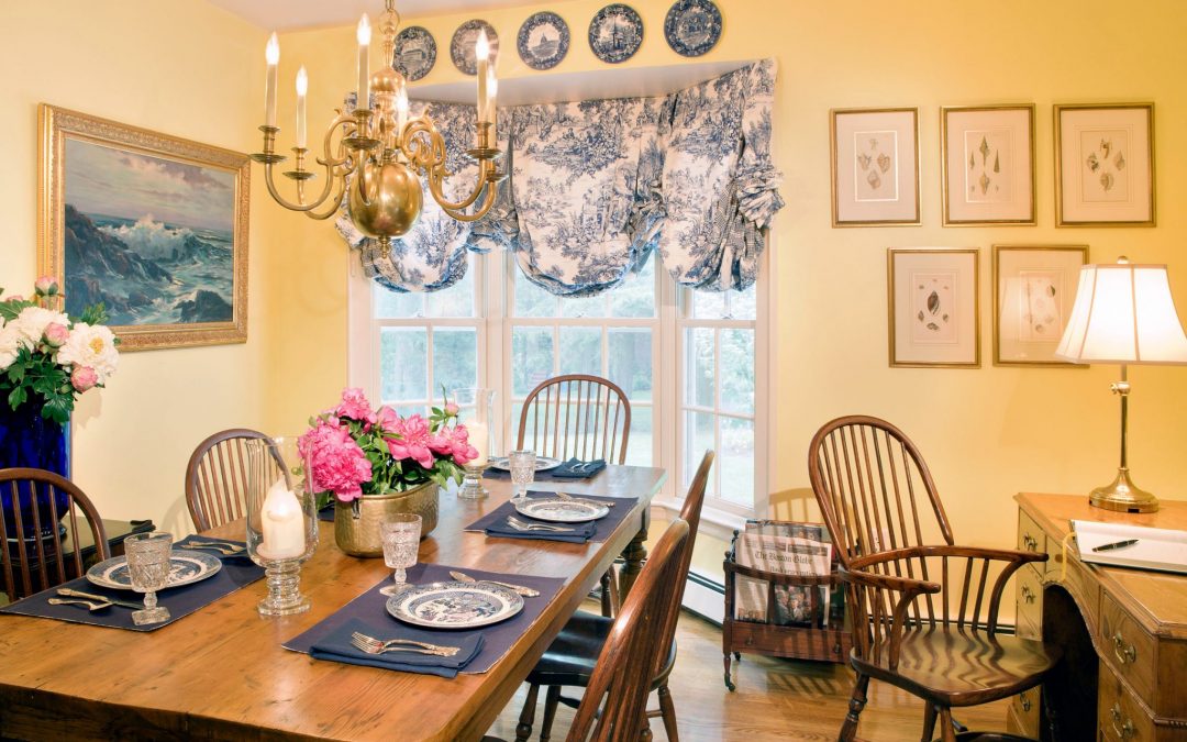 Breakfast room in this historic Newton, MA restoration by Elizabeth Swartz Interiors.